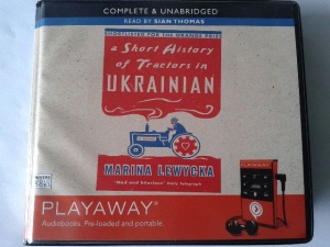 A Short History of Tractors in Ukrainian written by Marina Lewycka performed by Sian Thomas on MP3 Player (Unabridged)