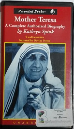 Mother Teresa - A Complete Authorized Biography written by Kathryn Spink performed by Davina Porter on Cassette (Unabridged)
